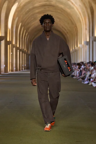 Look 31